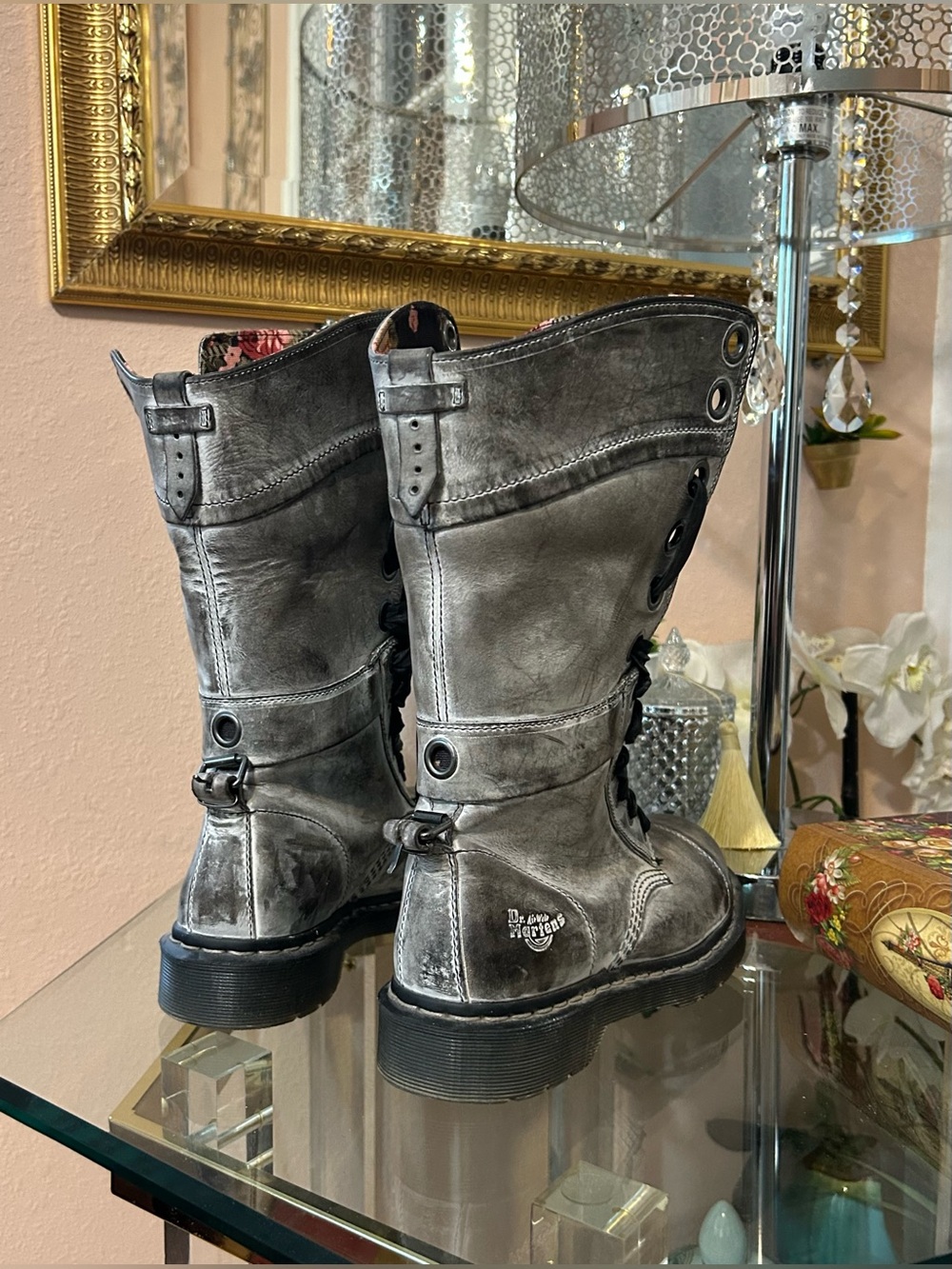 Dr. Martens Triumph 1914 Gray Distressed Floral-Lined Lace-Up Combat Boot Size 9 - Picture 14 of 16